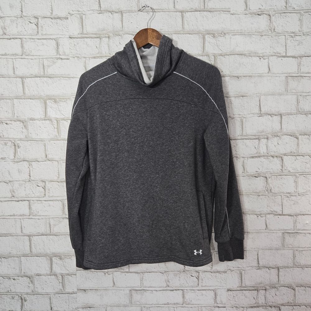 Under Armour‎ turtleneck sweatshirt